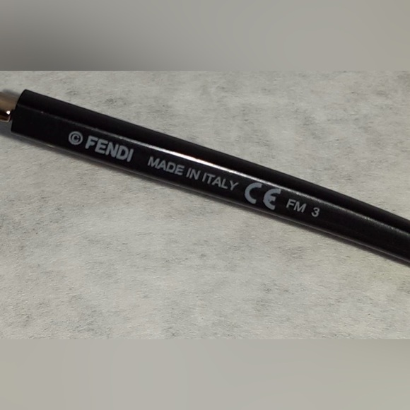 Fendi Black Oversized Sunglasses - Picture 8 of 9